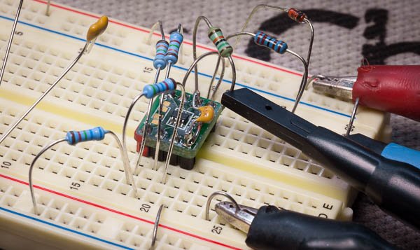 http://www.miedema.dyndns.org/co/5V_batt_supply/IMG_5511_undervoltage_monitor_proto-600pix.jpg