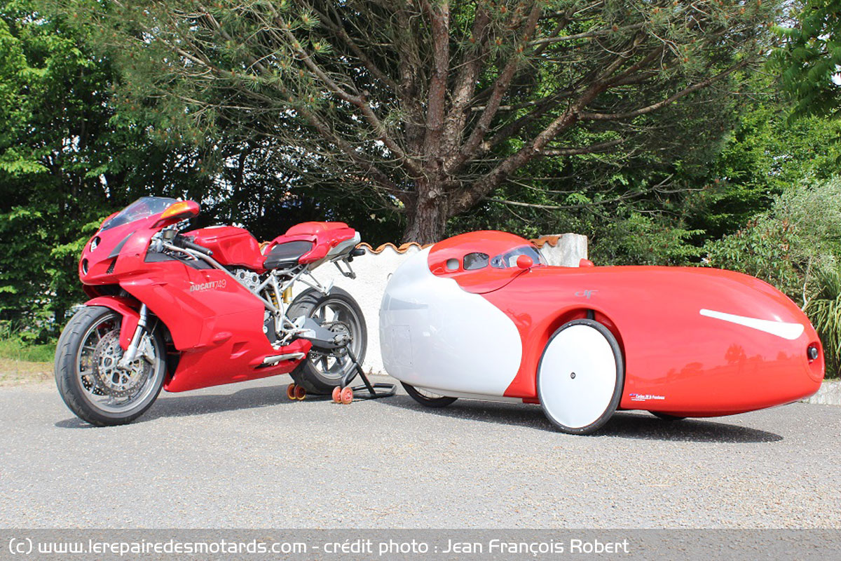 http://www.lerepairedesmotards.com/img/lexique/velomobiles_hd.jpg
