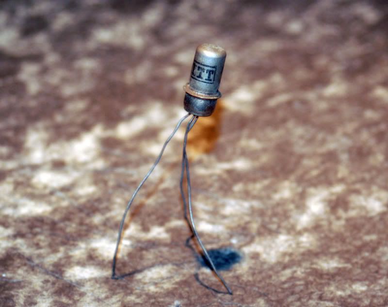 http://i119.photobucket.com/albums/o153/siceffects/semiconductors/DSC_1389.jpg