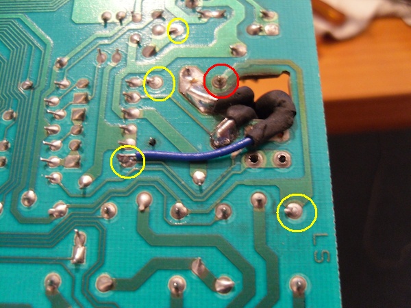 http://www.robuust.nl/~maarten/forum/pcb3%20-%20solderingen.jpg
