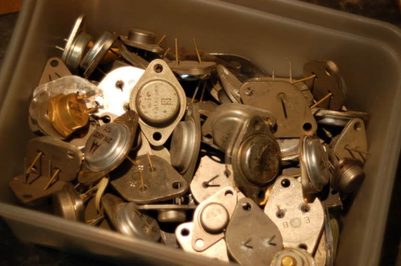 http://i119.photobucket.com/albums/o153/siceffects/semiconductors/DSC_1408.jpg