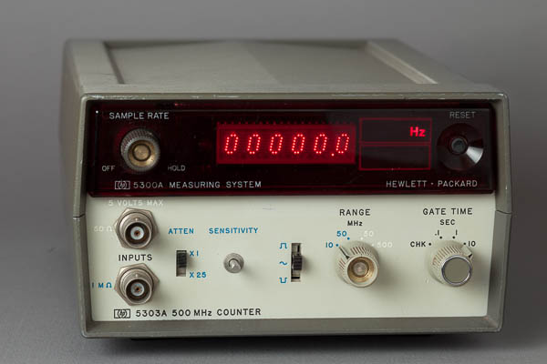 http://www.miedema.dyndns.org/fmpics/Circuits_online/HP5303A/IMG_3536__HP_5303A_counter-front-600pix.jpg