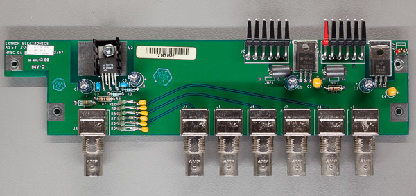http://www.miedema.dyndns.org/co/2018/extron/IMG_4055-Extron-10MHz-mod-print-600pix.jpg