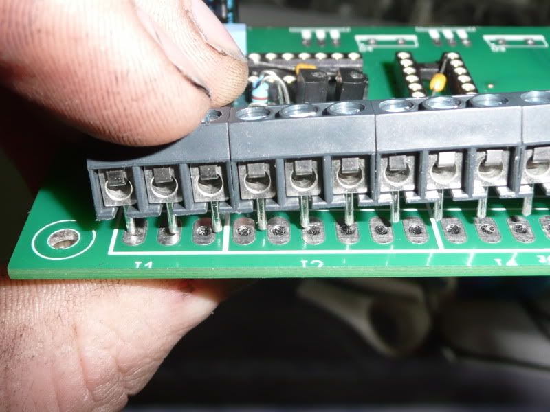 http://i63.photobucket.com/albums/h148/fragme_dmc/electronics/dis/P1050464.jpg