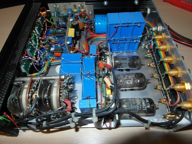 http://www.bramcam.nl/Amp/003-Tube-Preamp.JPG