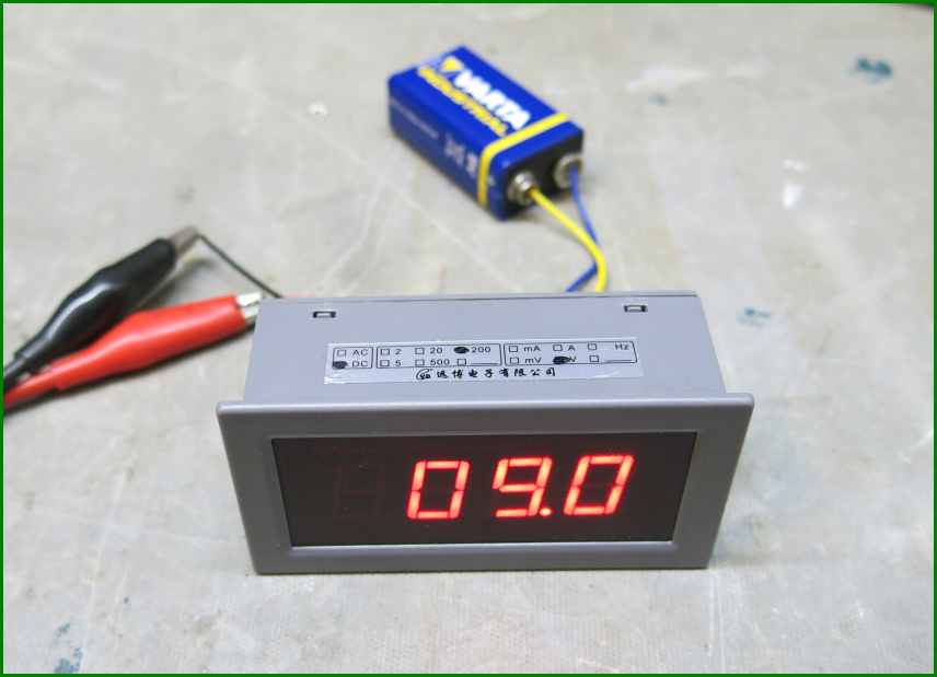 http://www.bramcam.nl/Diversen/PaneelMeters/ICL7107-07.png