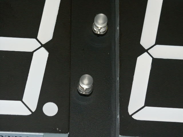 http://www.turbokeu.com/myprojects/ledclock/pict0024.jpg
