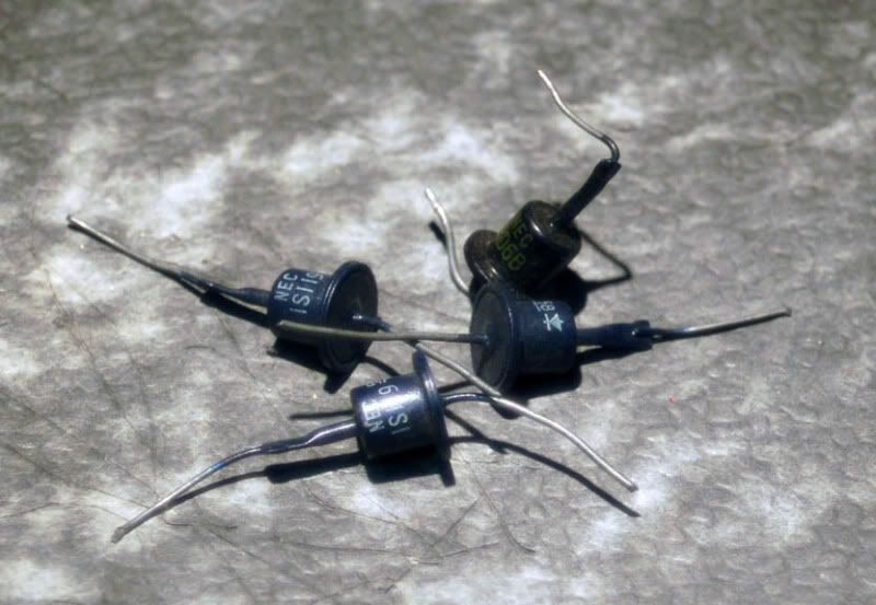 http://i119.photobucket.com/albums/o153/siceffects/semiconductors/DSC_1410.jpg