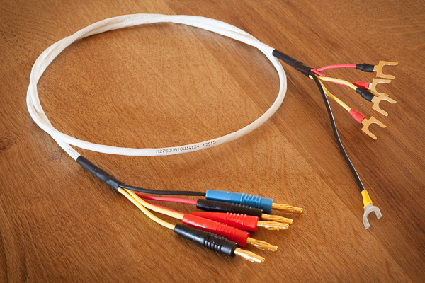 http://www.miedema.dyndns.org/co/2017/r-weerstand/kabel/IMG_0164_PTFE-4draads-Ohm-kabel-600pix.jpg