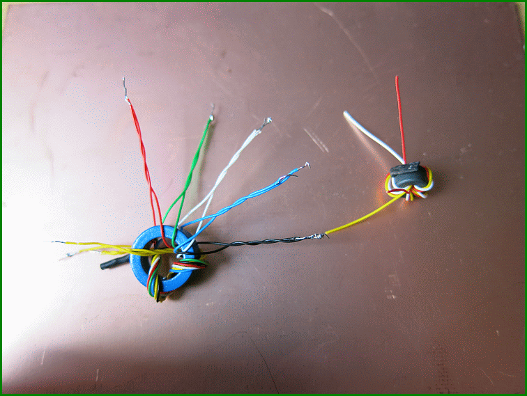 http://www.bramcam.nl/NA/10Mhz-Distribution-Amp/10Mhz-Distribution-Amp-06.gif