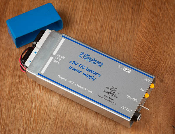 http://www.miedema.dyndns.org/co/5V_batt_supply/IMG_5517_Mietro_battery_power_supply-600pix.jpg