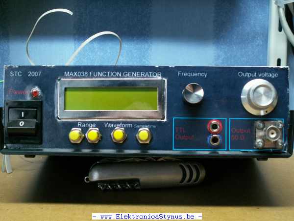 http://www.elektronicastynus.be/Projecten/Functiegenerator/Functiegenerator_1.jpg