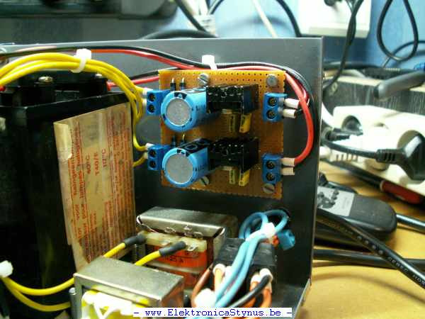 http://www.elektronicastynus.be/Projecten/labvoeding/Voeding_06_06_07_5.jpg