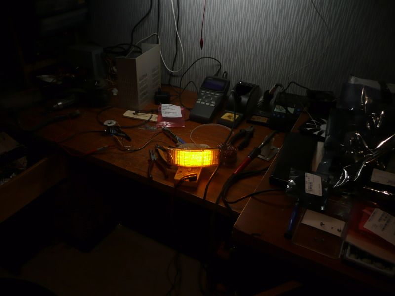 http://i63.photobucket.com/albums/h148/fragme_dmc/electronics/rx7sa_lights/P1070422.jpg