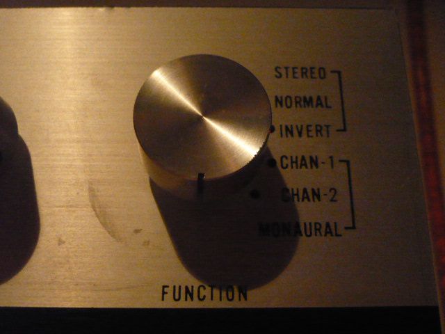 http://i1216.photobucket.com/albums/dd365/PixiP/Kontakt%20SA%202000/P1030131.jpg