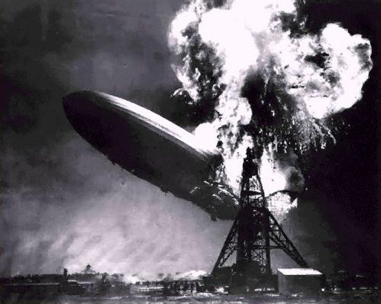http://www.aerospaceweb.org/question/history/airship/hindenburg.jpg