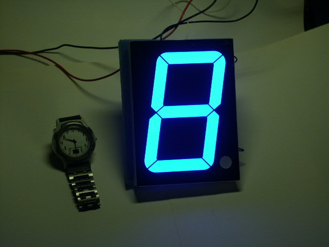 http://www.turbokeu.com/myprojects/ledclock/pict0009.jpg