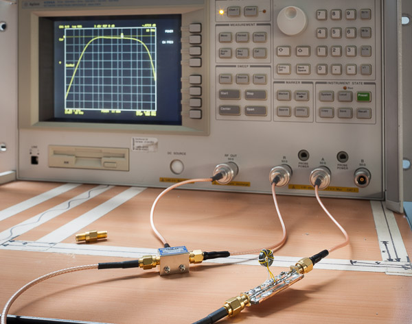 http://www.miedema.dyndns.org/co/2019/10MHz-trafos/IMG_4899--10MHz-trafo--meetopstelling-freq-curve-600pix.jpg