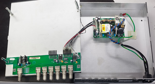 http://www.miedema.dyndns.org/co/2018/extron/IMG_3806-Extron-CVDA-inwendige-600pix.jpg