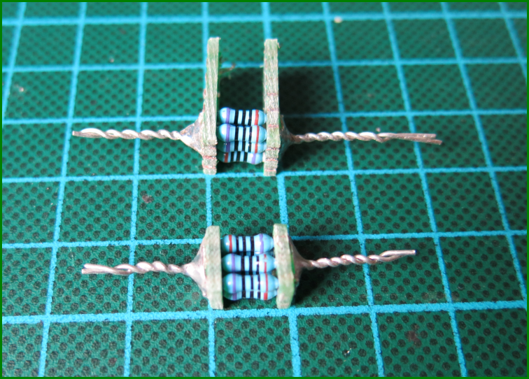 http://www.bramcam.nl/Diversen/50-Ohm-Splitters/50-Ohm-Splitters-16.6633h.png