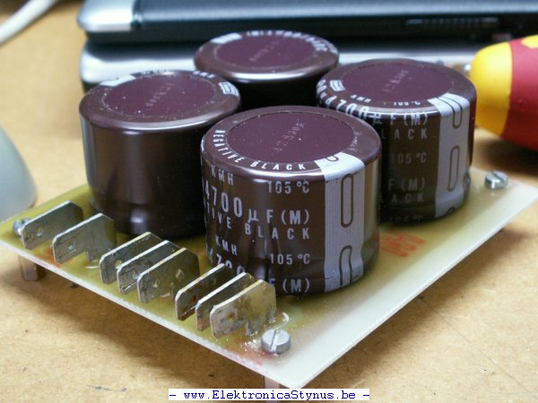 http://www.elektronicastynus.be/Projecten/CNC/pic/elektro/CNC_voeding__1.jpg