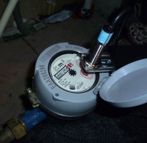 http://www.domoticz.com/wiki/images/9/9c/Mounted_sensor.jpg