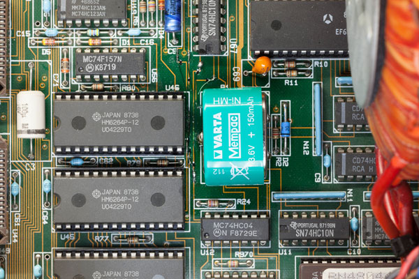 http://www.miedema.dyndns.org/co/IMG_6834--Gould-1604-backup-batterij-reparatie-600pix.jpg