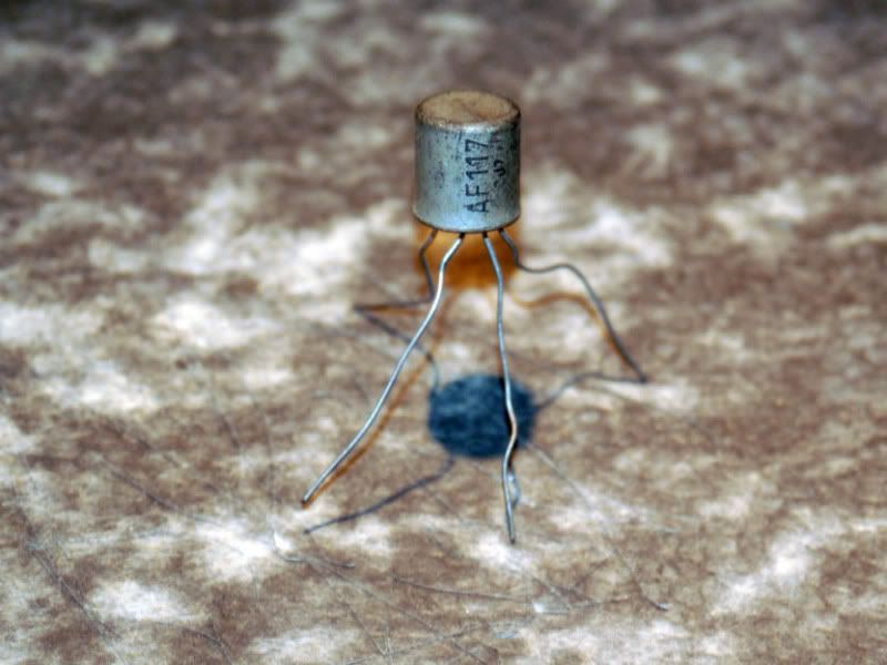 http://i119.photobucket.com/albums/o153/siceffects/semiconductors/DSC_1394.jpg