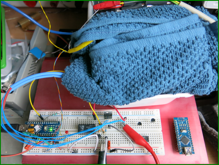 http://www.bramcam.nl/Arduino/Testoven/Arduino-Nano-VRef-Hack-08.png