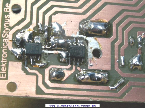 http://www.elektronicastynus.be/Projecten/Functiegenerator/Functiegen_uitgangsversterker_3.jpg