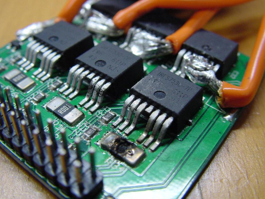 http://prive.bitwizard.nl/dsc06688_small_small.jpg