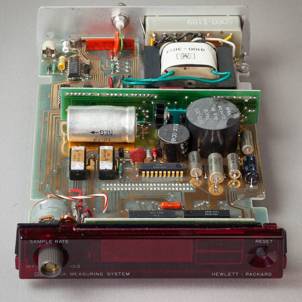 http://www.miedema.dyndns.org/fmpics/Circuits_online/HP5303A/IMG_3573__HP_5300A_bottom-front_view-600pix.jpg
