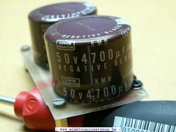 http://www.elektronicastynus.be/Projecten/labvoeding/Voeding_27_05_5.jpg