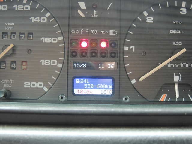 http://www.fordcapri.be/off/pics/eo/arduinodash/640/DSCN10039.JPG