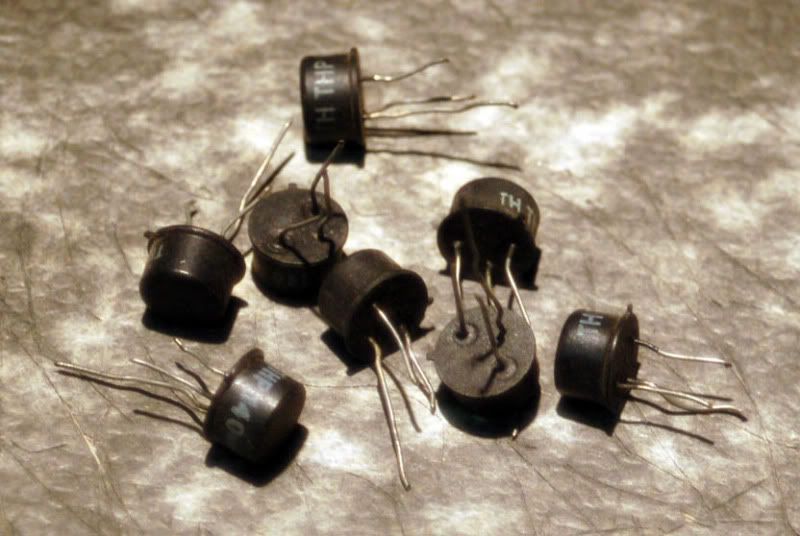 http://i119.photobucket.com/albums/o153/siceffects/semiconductors/DSC_1399.jpg