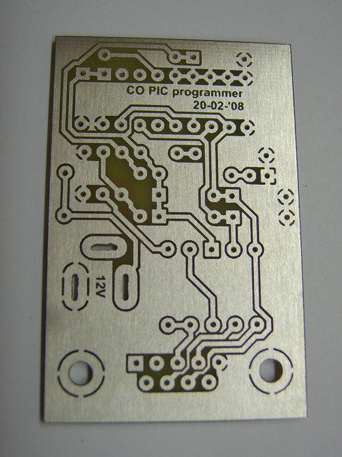 http://www.kleinisfijn.nl/co/pic_programmer/pcb.jpg