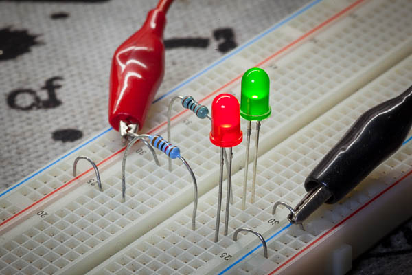 http://www.miedema.dyndns.org/fmpics/Circuits_online/ocxo/IMG_1760-LED-test-600pix.jpg