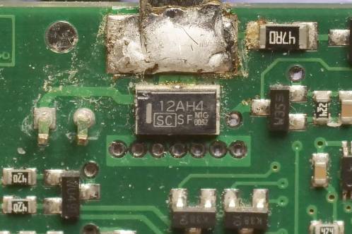 http://m-voorloop.nl/techniek/revisie-bebob-accu/bebob-v90rm-scp-logic-fuse-12ah4-dexerials.jpg
