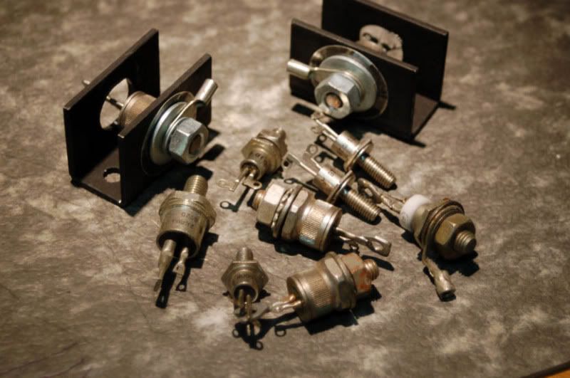 http://i119.photobucket.com/albums/o153/siceffects/semiconductors/DSC_1406.jpg
