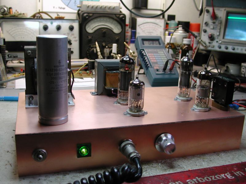 http://welther.nl/hugo/Zendamateur/80m%20tube%20experimenten/DSCN0010.JPG