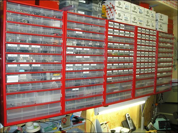 http://www.janfernhout.nl/CO/THMB_RaacoKastjes.JPG