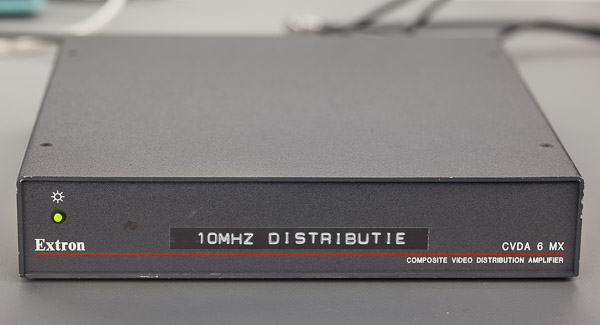 http://www.miedema.dyndns.org/co/2018/extron/IMG_4400-Extron-CVDA-10MHz-dist-amp-600pix.jpg
