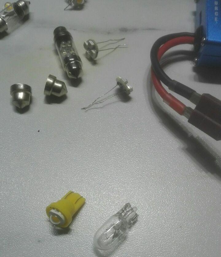 http://www.cwad.be/projectpics/lampje1.jpg