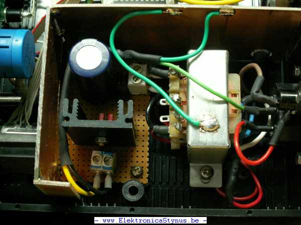http://www.elektronicastynus.be/Projecten/Functiegenerator/Functiegenerator_3.jpg