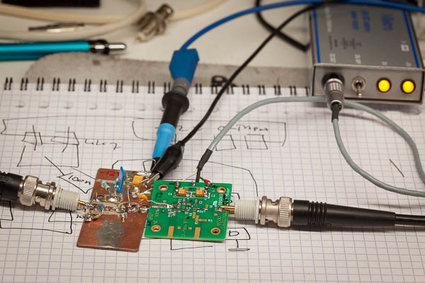 http://www.miedema.dyndns.org/co/fet_probe/IMG_5616-PM8943_proto_met_MMBF4416_meetopstelling-600pix.jpg