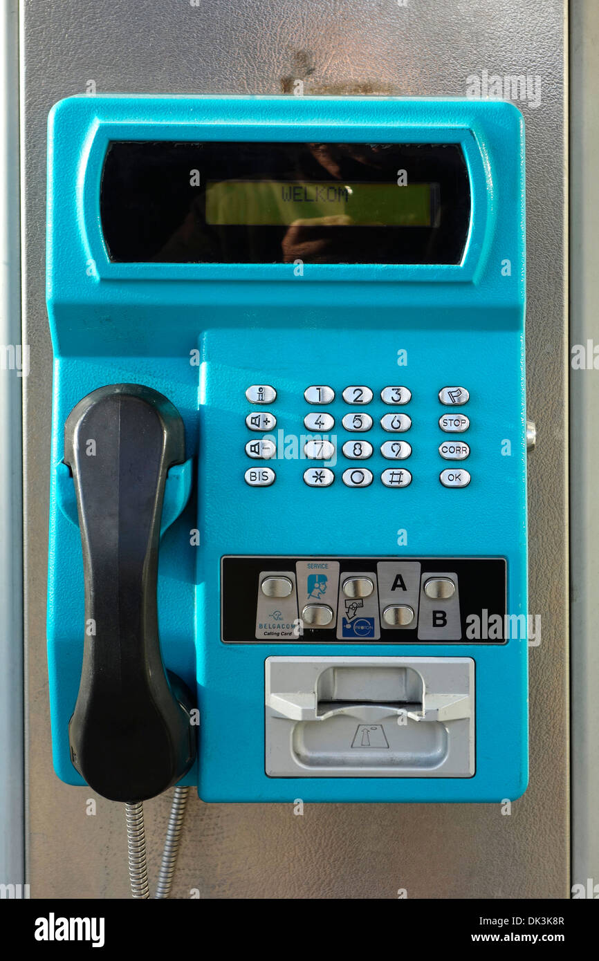 http://c8.alamy.com/comp/DK3K8R/public-payphone-to-be-used-with-pre-payment-card-only-in-belgian-telephone-DK3K8R.jpg
