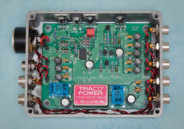 http://www.miedema.dyndns.org/fmpics/Circuits_online/ocxo/IMG_8794_Audio_Bag_power_Supply-top_view_open-600pix.jpg