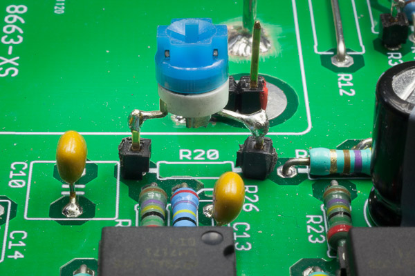 http://www.miedema.dyndns.org/co/2019/ocxo/IMG_4887-Masterclock-R20-instelpot-600pix.jpg