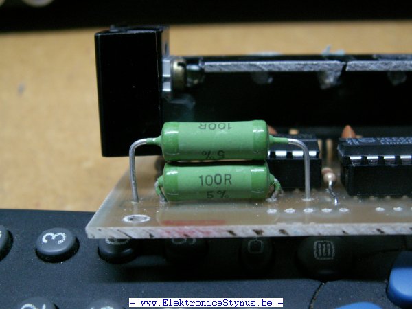 http://www.elektronicastynus.be/Projecten/Functiegenerator/Functiegen_Versterk_6.jpg
