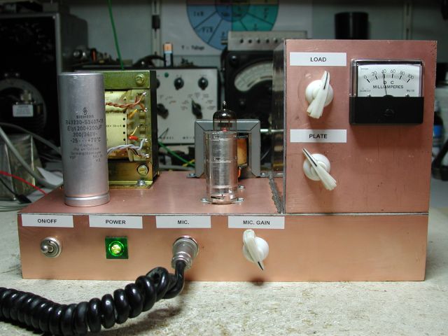 http://welther.nl/hugo/Zendamateur/80m%20tube%20experimenten/QRP%20AM%20zender/Transmitter%20front.JPG